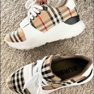 Burberry sneakers